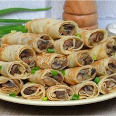 Блинчики с грибами и луком