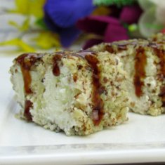 Десерт из крем-сыра с ананасами