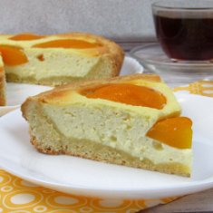 Творожный пирог с персиками