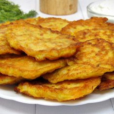 Оладьи из кабачков, моркови и лука