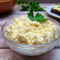 Салат с плавленым сыром